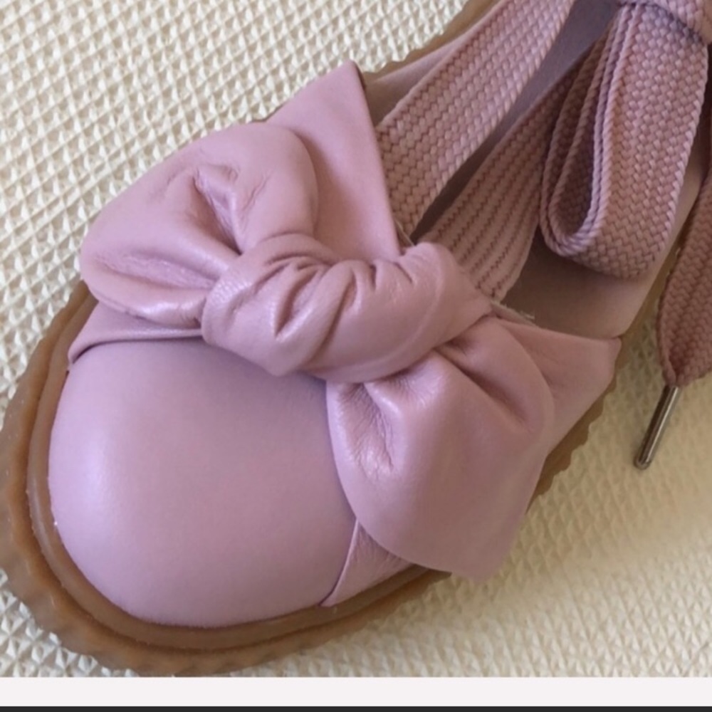 ***SOLD ON Ⓜ️****Fenty by Puma tie up sandals